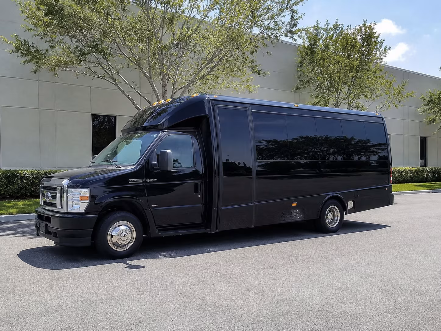 bus rentals for multi day corporate retreats in and around henderson